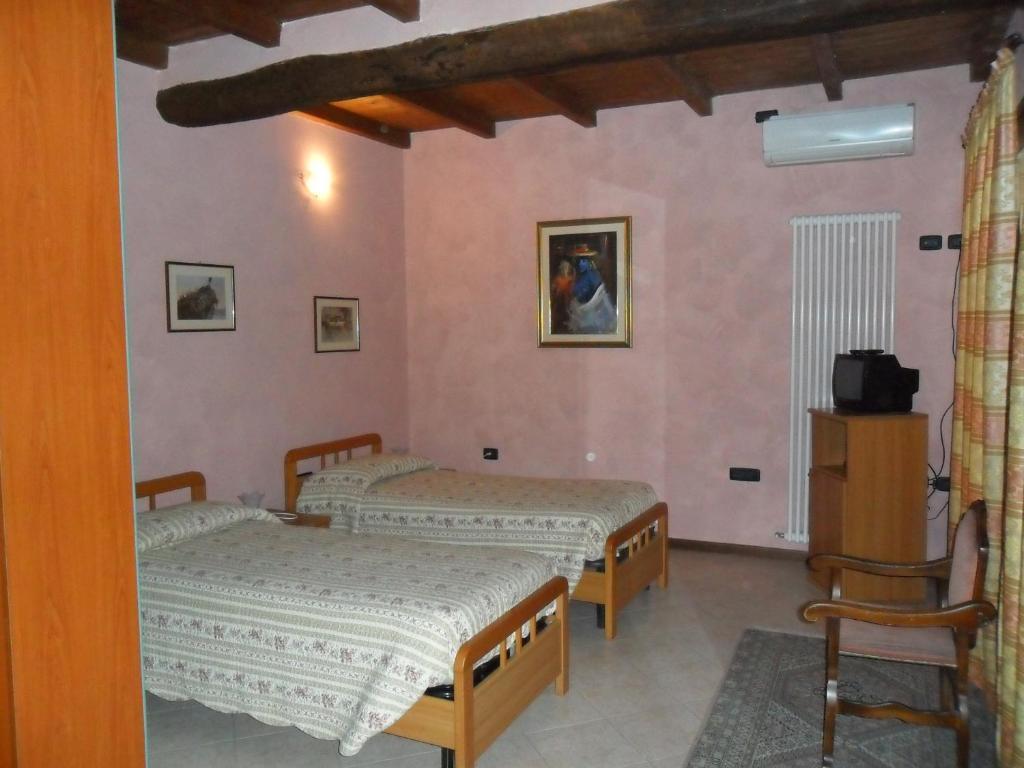 Hotel San Francesco Budrio  Ruang foto